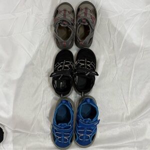 OshKosh B’gosh TODDLER Shoes‎ Bundle Size 9 Velcro Sandals Lot of 3 Washable